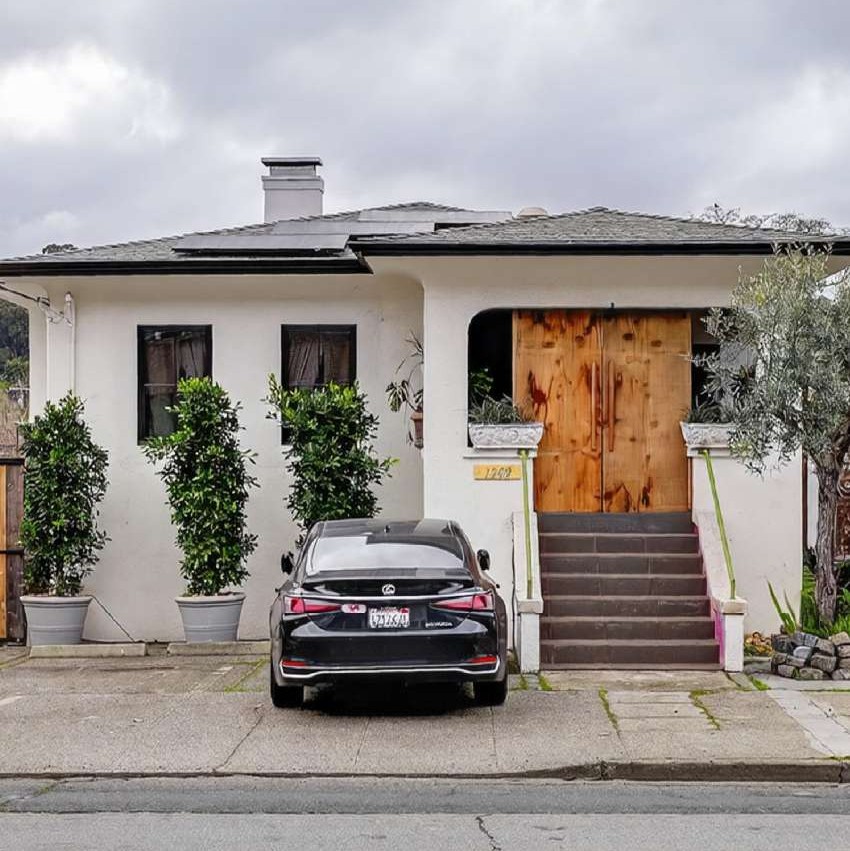 Hosting Peace vacation rental home with private parking in San Rafael CA